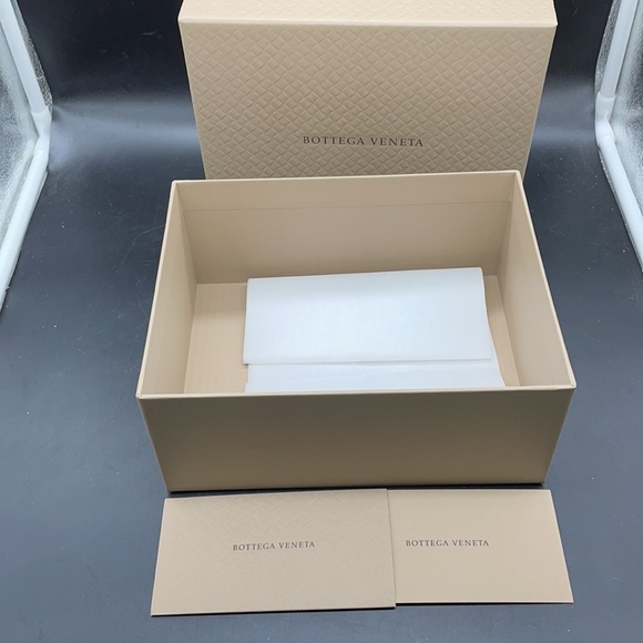 Bottega Veneta Box - Picture 2 of 4